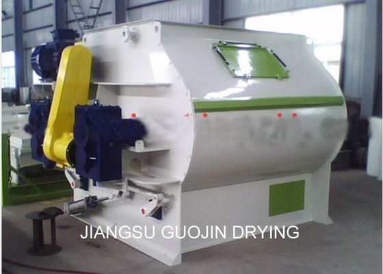 Máy trộn cánh khuấy trục đôi không trọng lực nằm ngang 300kg / mẻ cho thức ăn gia cầm